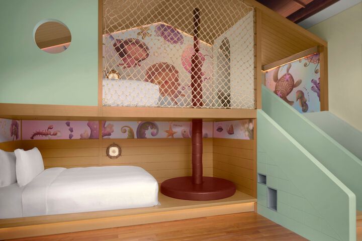 Room 13 of 92
