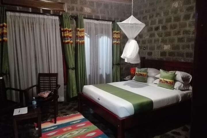 Room 8 of 13