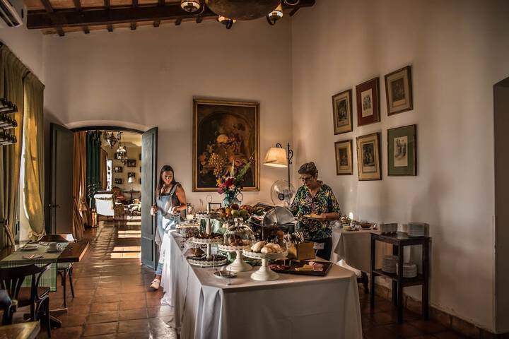 Dining 54 of 90