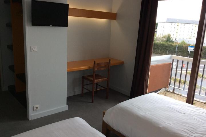 Room 15 of 38