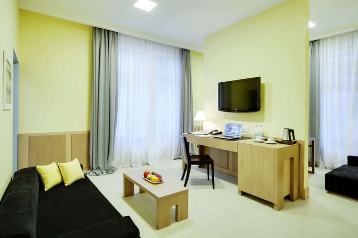 Room 14 of 91