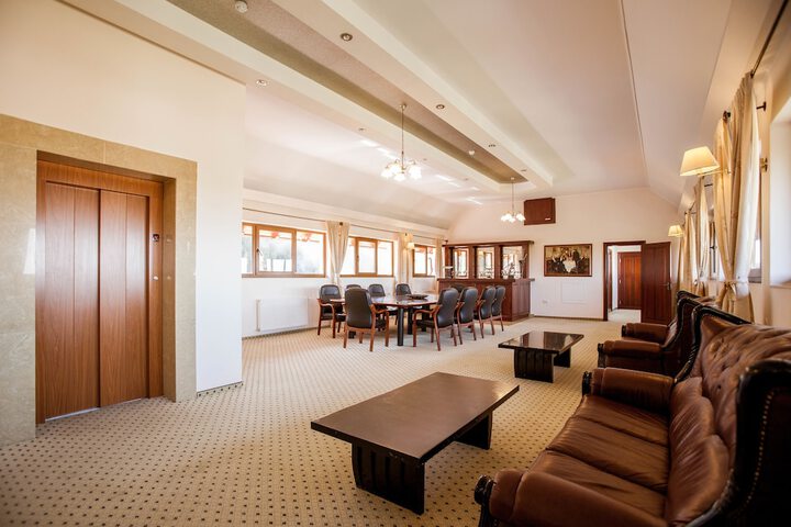 Room 20 of 84