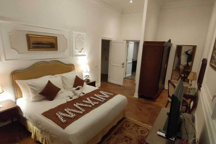 Room 8 of 46