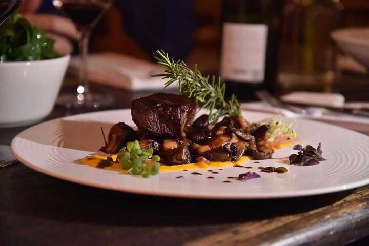 Dining 64 of 79