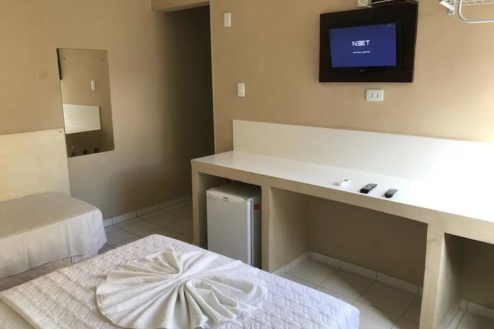 Room 7 of 42