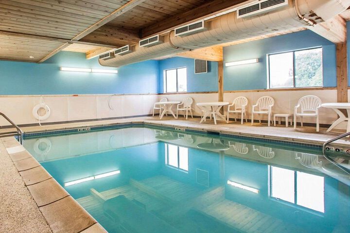 Pools & Facilities