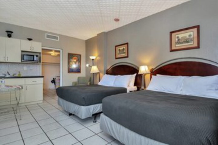 Exterior of Lovely Apartment Hallandale Beach!!!