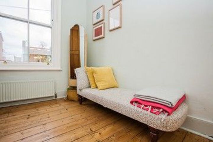 Room 25 of 71
