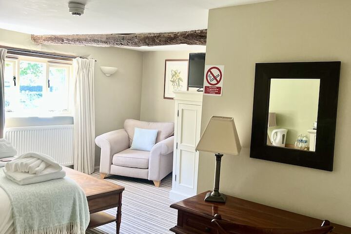 Room 2 of 41