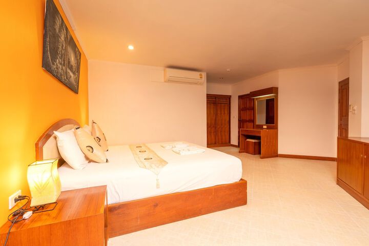 Room 116 of 164