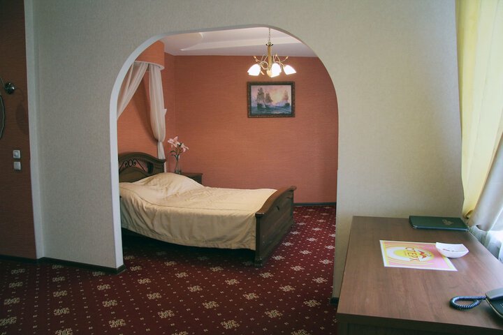 Room 15 of 53