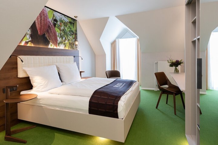 Room 18 of 50
