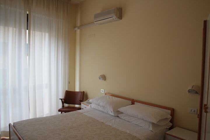 Room 13 of 41