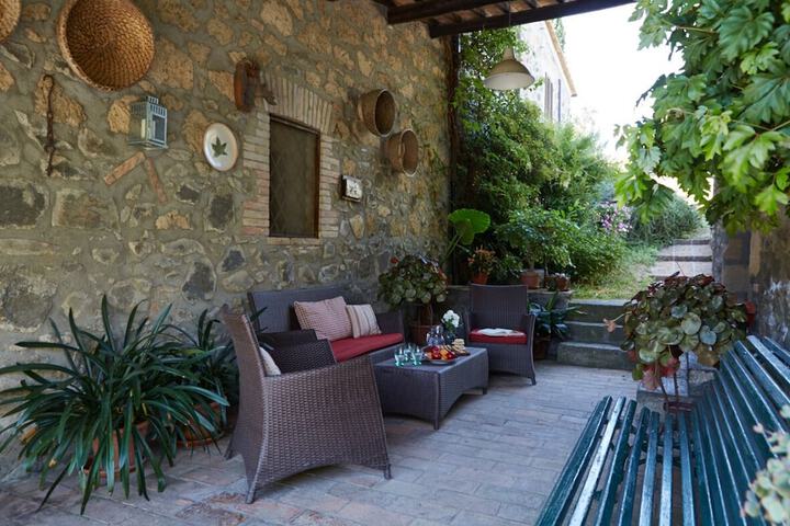 Terrace/Patio 23 of 33