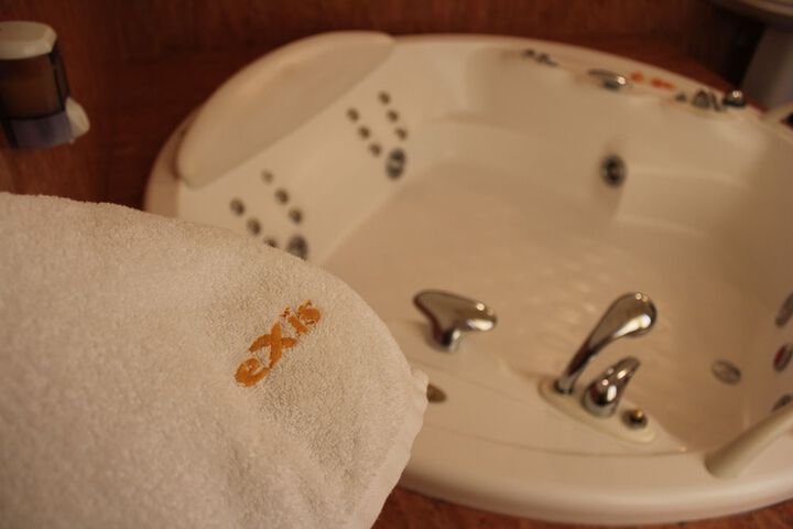 Hot Tub 106 of 141