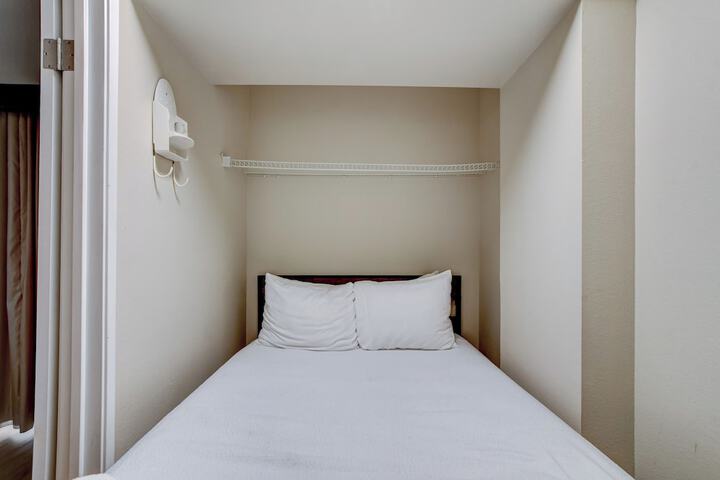 Room 9 of 41