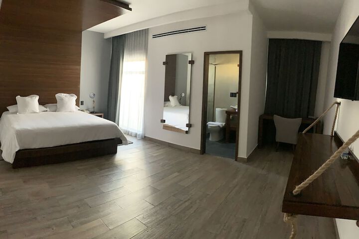 Room 4 of 31