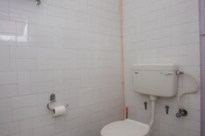 Room 5 of 52
