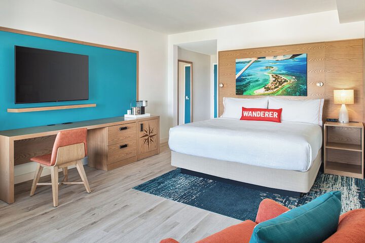 Room 12 of 38