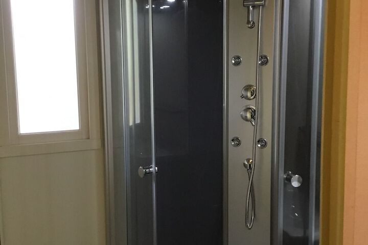 Room 13 of 22