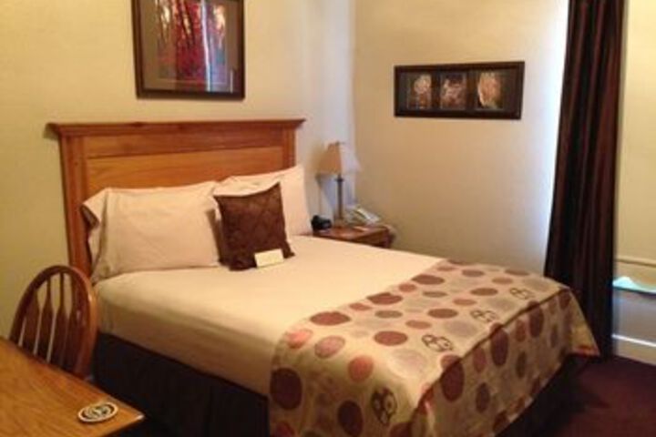 Room 27 of 41