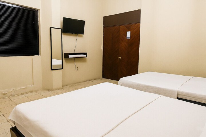 Room 12 of 36