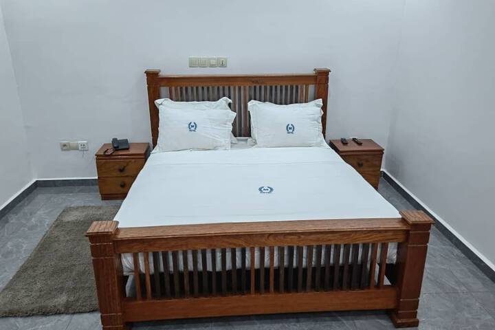 Room 7 of 25