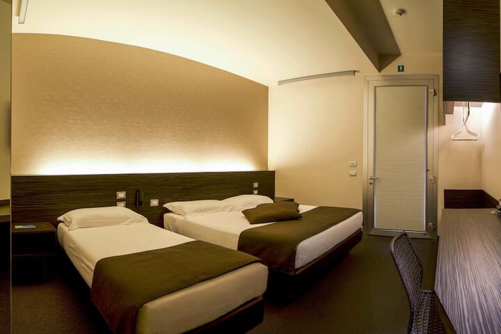 Room 56 of 95