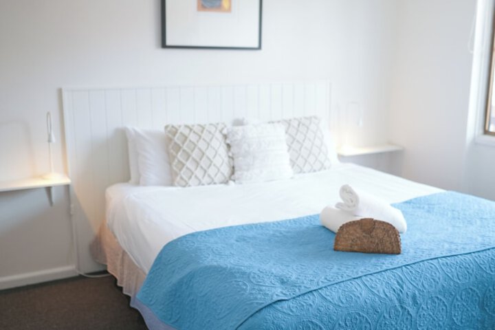 Room 14 of 65