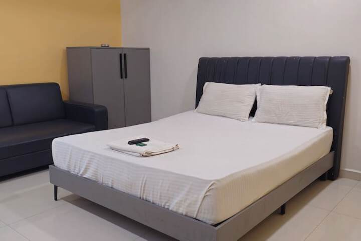 Room 3 of 22