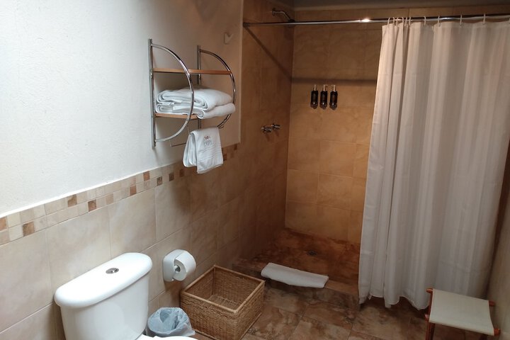 Room 18 of 34