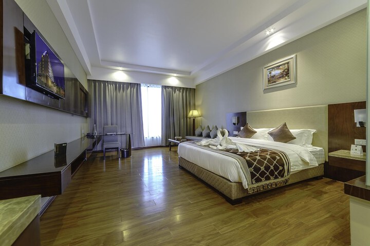 Room 30 of 64