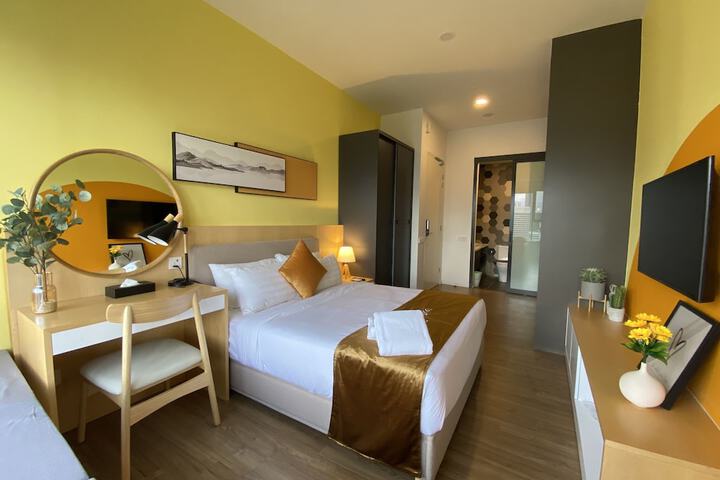 Room 9 of 73