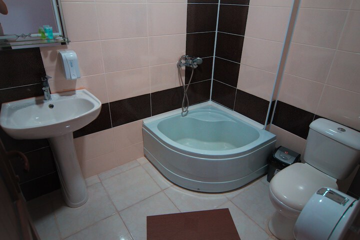 Room 12 of 13
