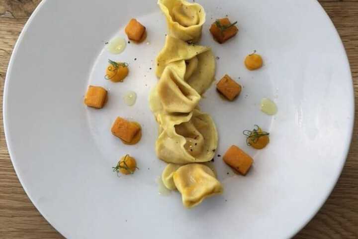 Dining 57 of 75