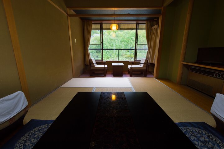 Room 14 of 34
