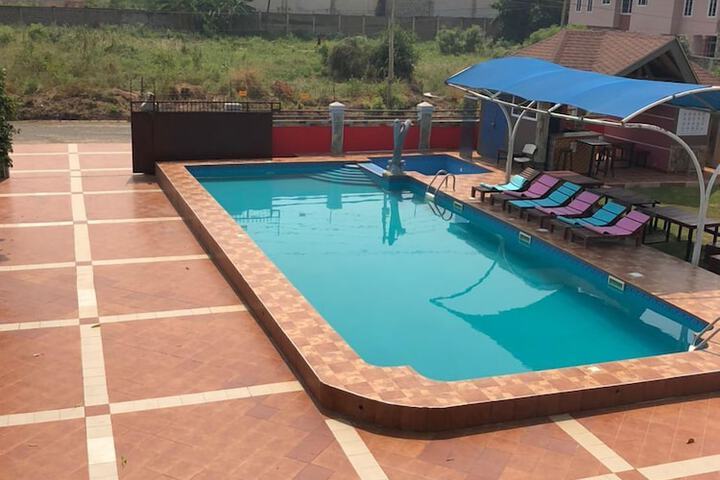 Pool 17 of 28