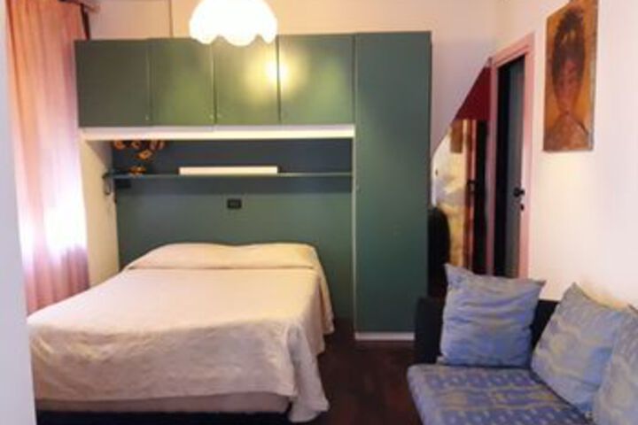 Room 12 of 29