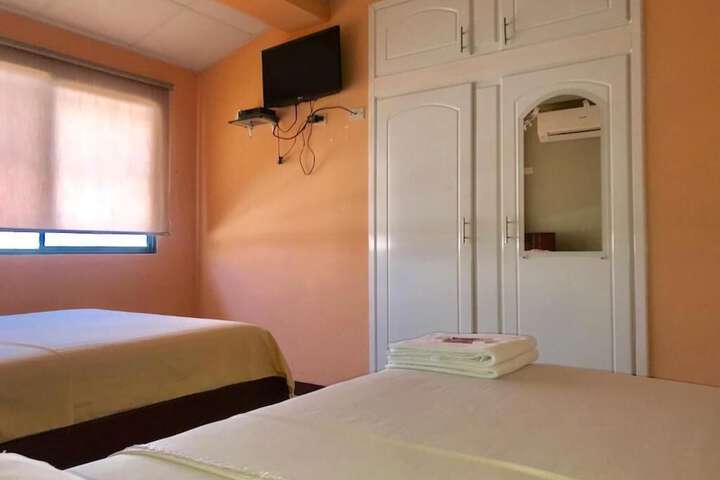 Room 10 of 24