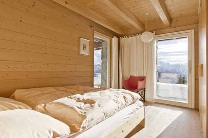 Room 4 of 23