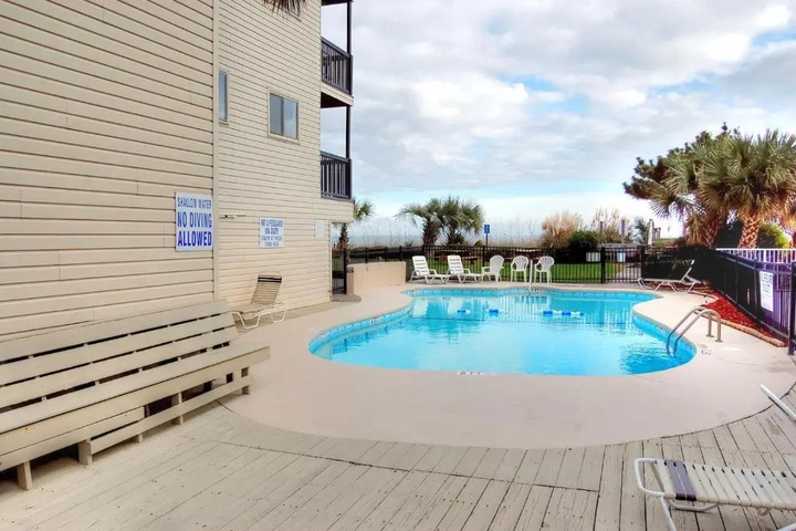 Pool 5 of 7