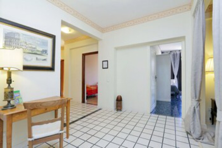 Room 106 of 166