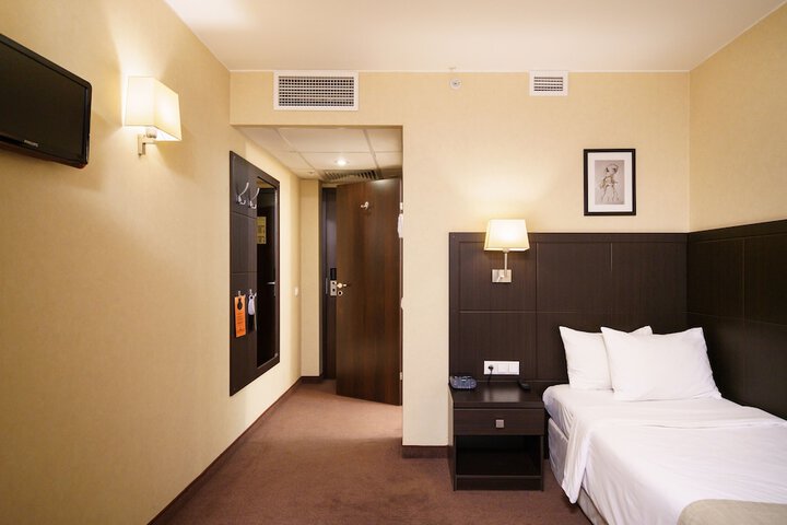 Room 12 of 55