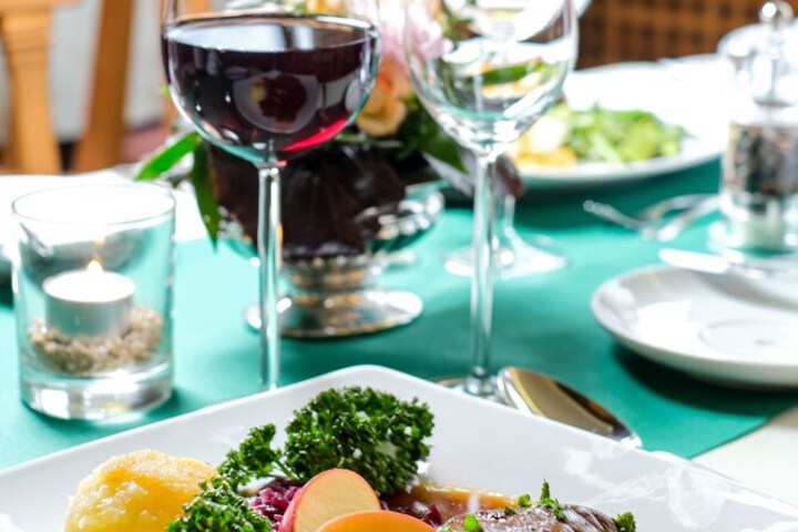Dining 102 of 161