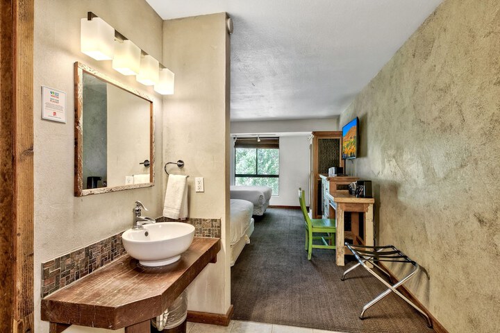 Room 7 of 26