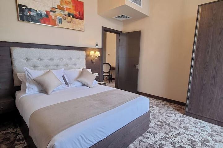 Room 5 of 24