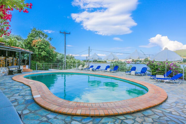 Hotel Pool