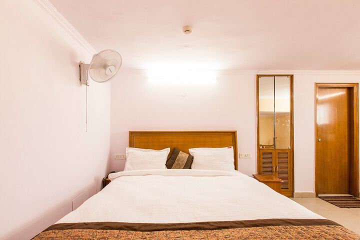 Room 12 of 13