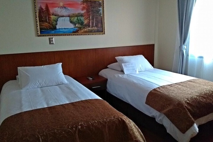 Room 9 of 48