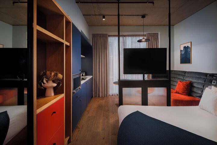 Room 12 of 71